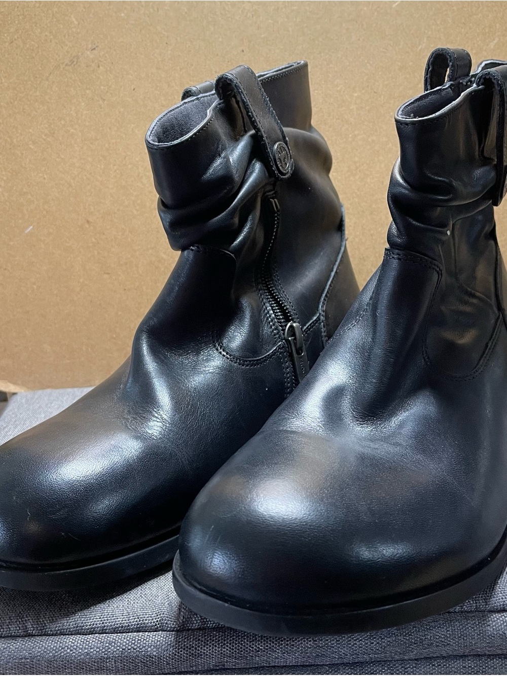 Men's Black Leather Ankle Boots - Classic Zip Closure